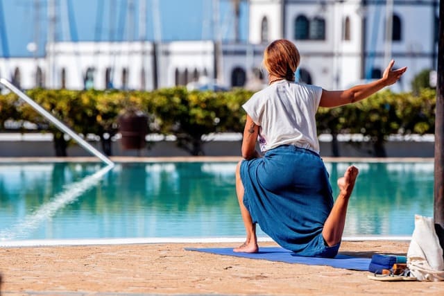 Posturas_de_Yoga_02
